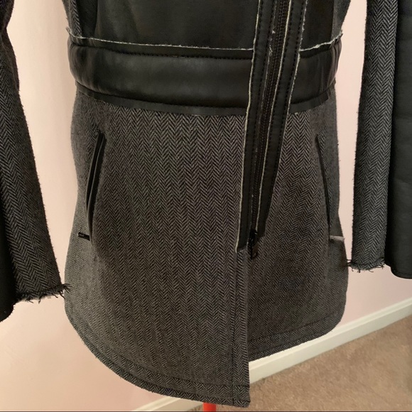 A/X Leather/Fur Stylish Trench - Picture 3 of 11